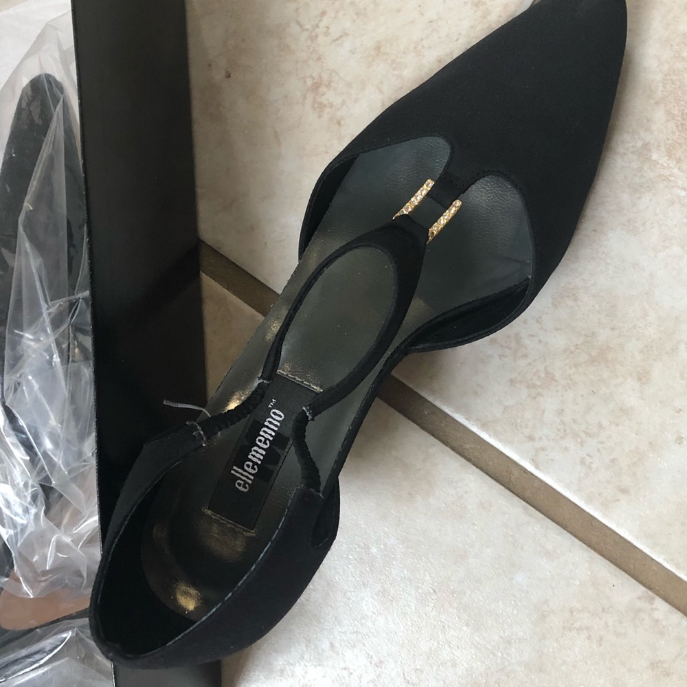 Dress shoe